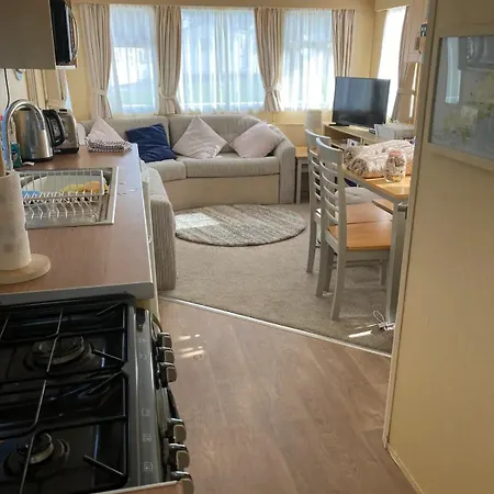 Cosy 2 Bed Pet Friendly Nr Newquay Holiday park Crantock
